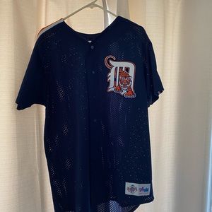 Throwback Detroit Tigers jersey